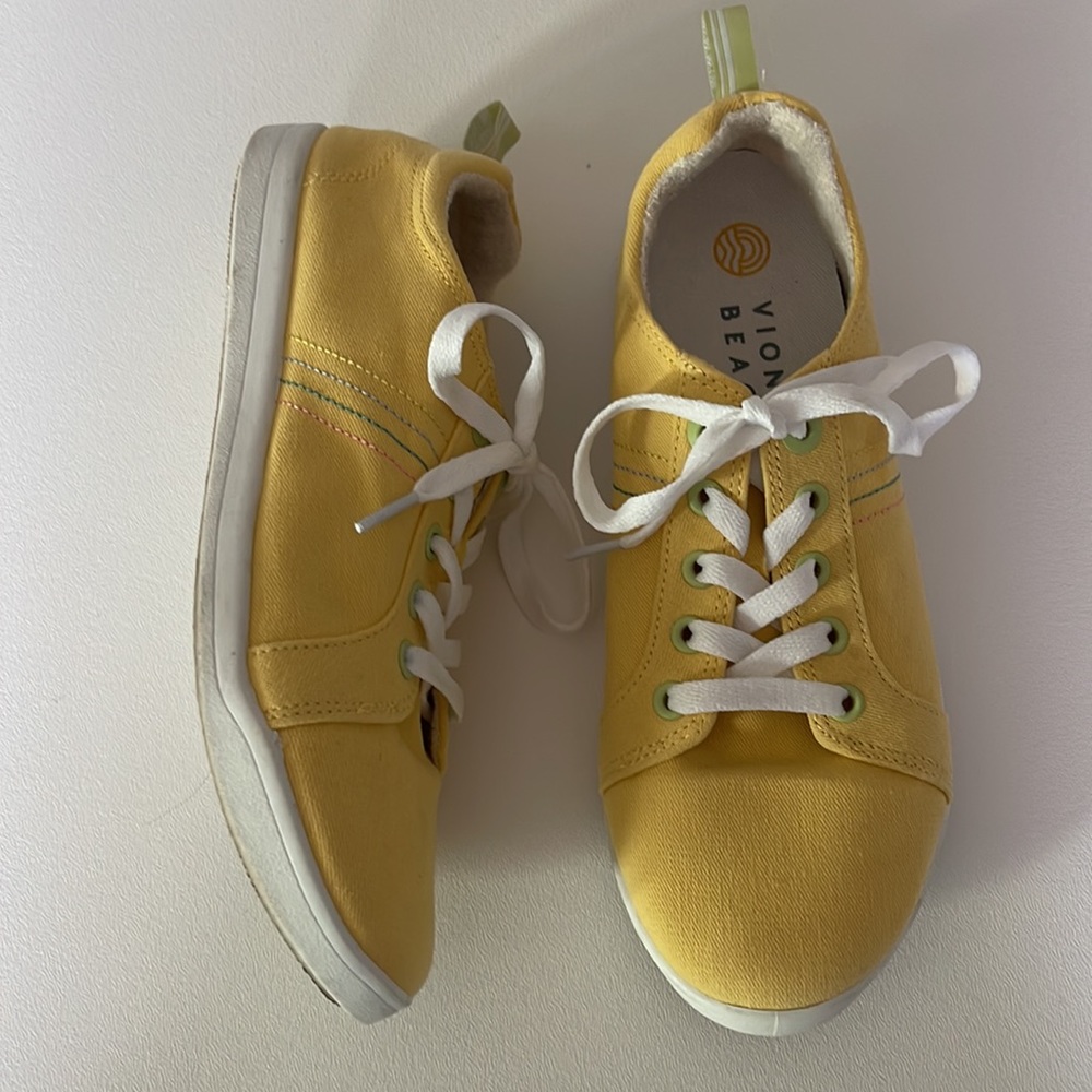 Vionic Beach Stinson Women's Sneakers Yellow with Green Details Comfort Size 7.5